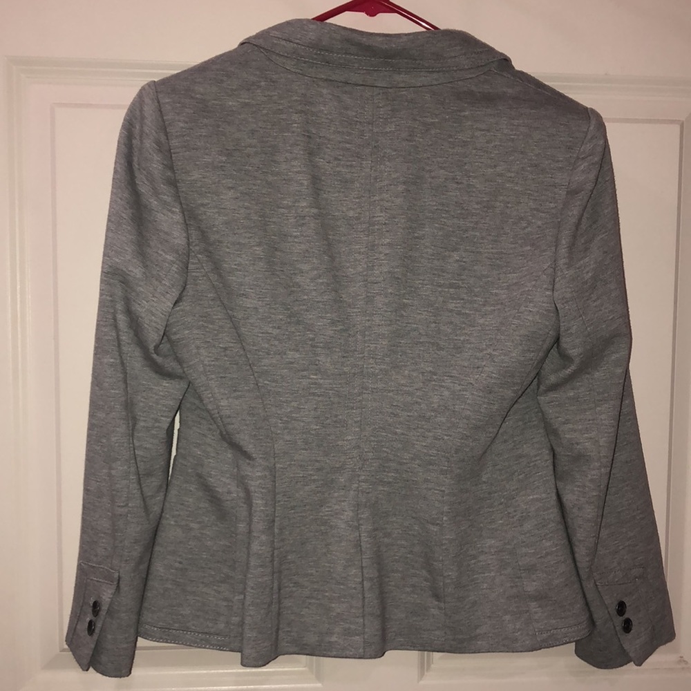 Blazer - Picture 2 of 5